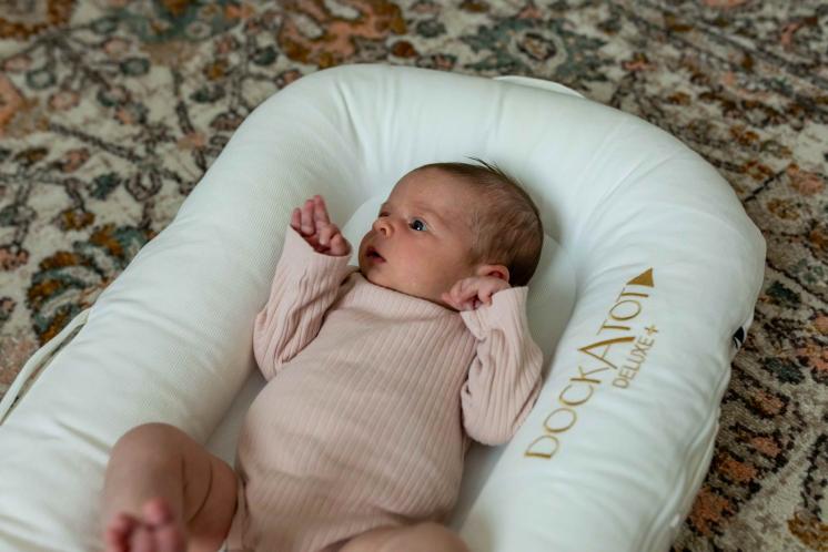 baby-awake-in-baby-lounger